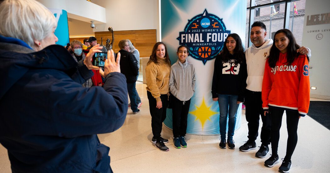 kadin-basketbolunun-mekkesi-minnesota-anini-yasiyor-zlr5V3Rd.jpg