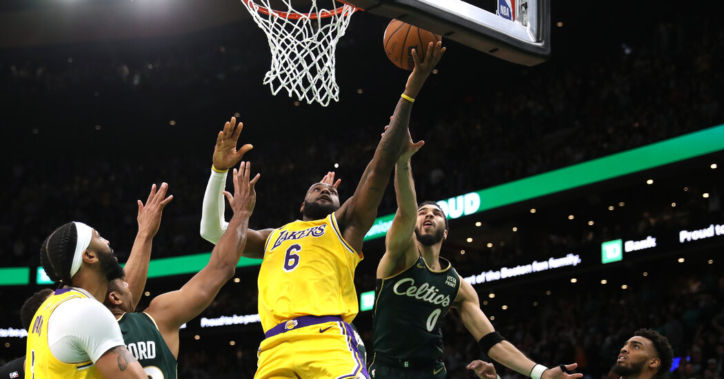 bostonda-lebron-jamese-bir-kariyerin-tum-zafer-degil-oldugu-hatirlatildi-QSVY2hUh.jpg