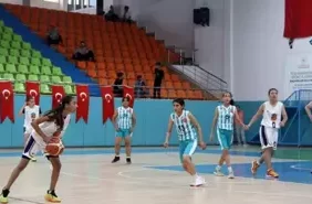 analig-basketbol-yari-final-heyecani-elazig-d-18951040_amp.jpg