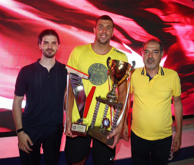 Karar açıklandı! Kupa Galatasaray'dan alınıp Fenerbahçe'ye verildi