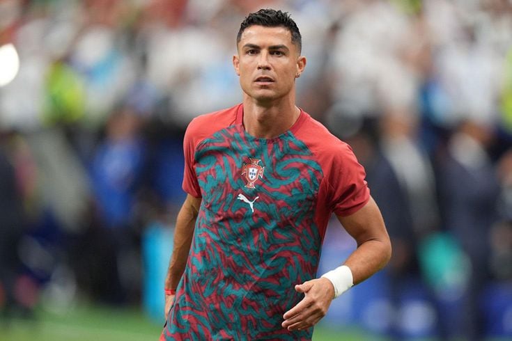 messinin-ardindan-cristiano-ronaldo-da-tarihe_35d6d07cf8_amp
