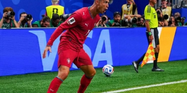 ronaldonun-tarihe-gectigi-macta-portekiz-farka_764d5998b7_amp